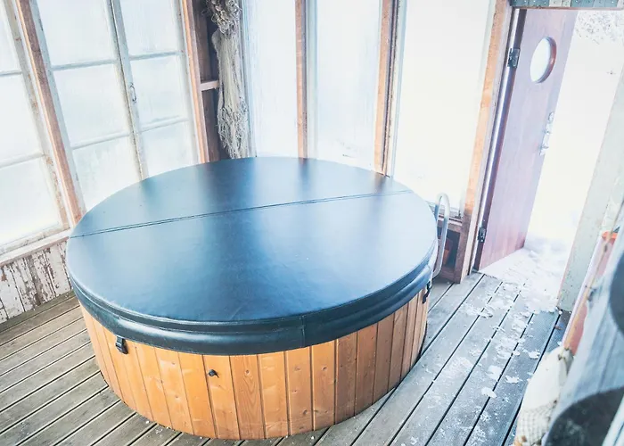 Nyaraló Cozy River House With Hot Tub Pärnu