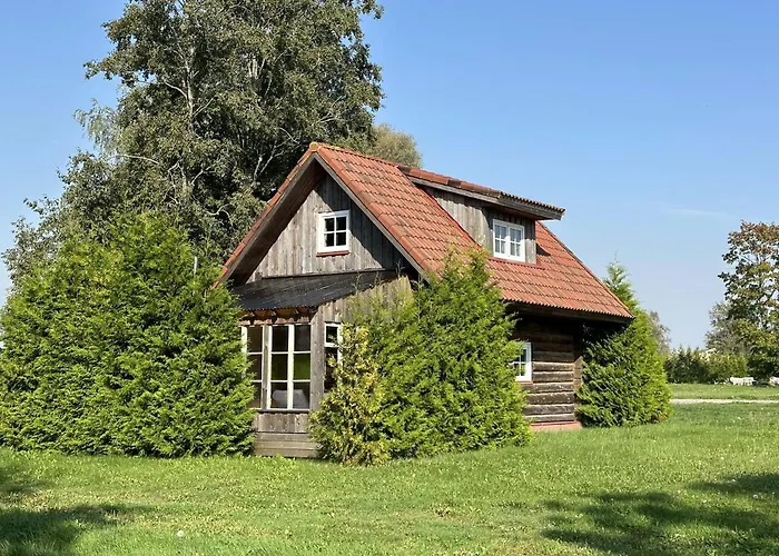 Cozy River House With Hot Tub Vakantiehuis